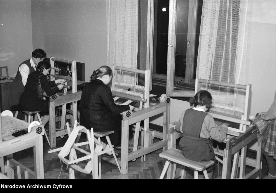 QUIZ PRL. Pałac Kultury i Nauki w Warszawie. Zmierz się z historią dziarskiego 70-latka? 