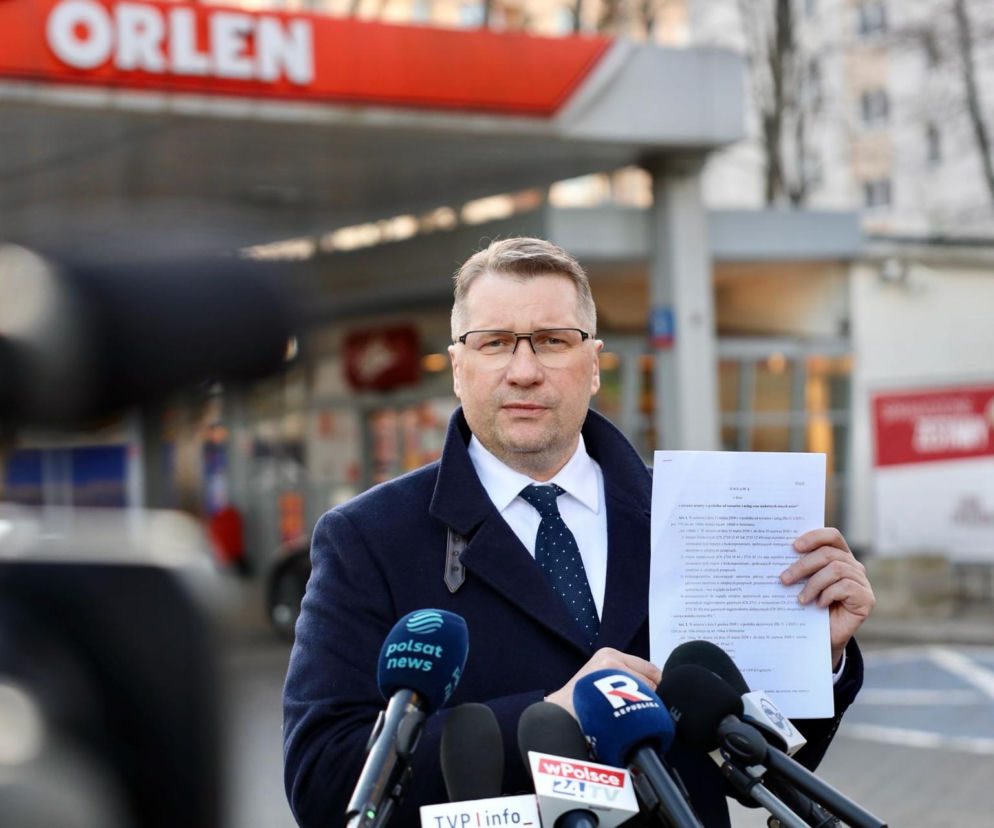 Propozycja Czarnka obniżki podatków od paliw niewiele da?