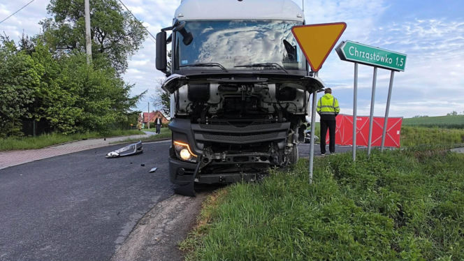 Dwie osoby zginęły w tragicznym wypadku! DK 22 zablokowana