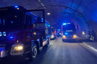 Pożar w tunelu na S3! Ciężarówka stanęła w płomieniach, trasa całkowicie zablokowana
