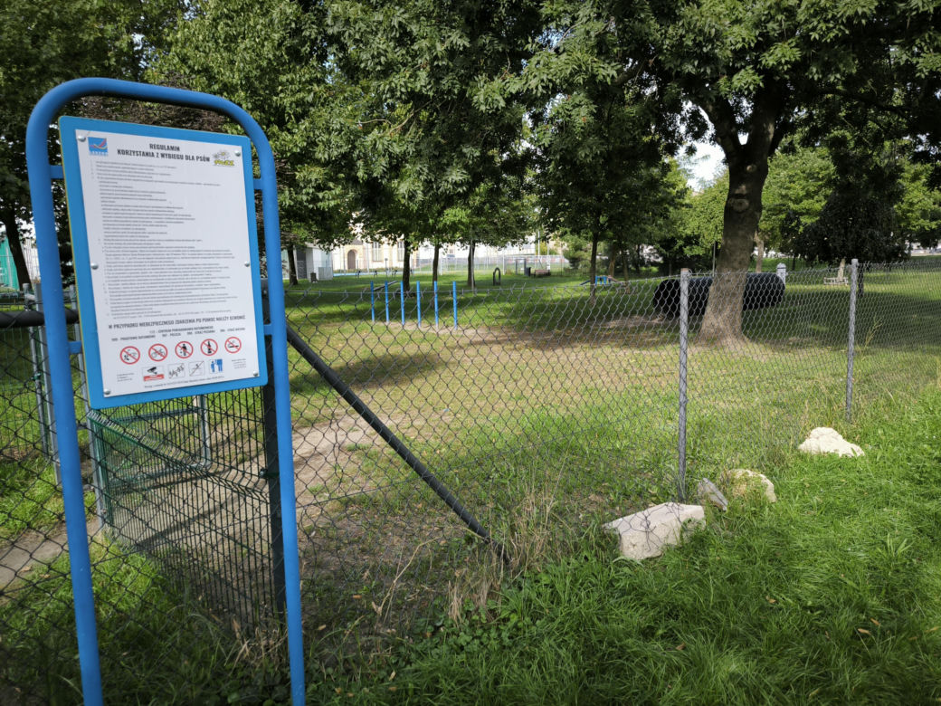 Wybieg dla psów przy Ćwiczni w Lesznie