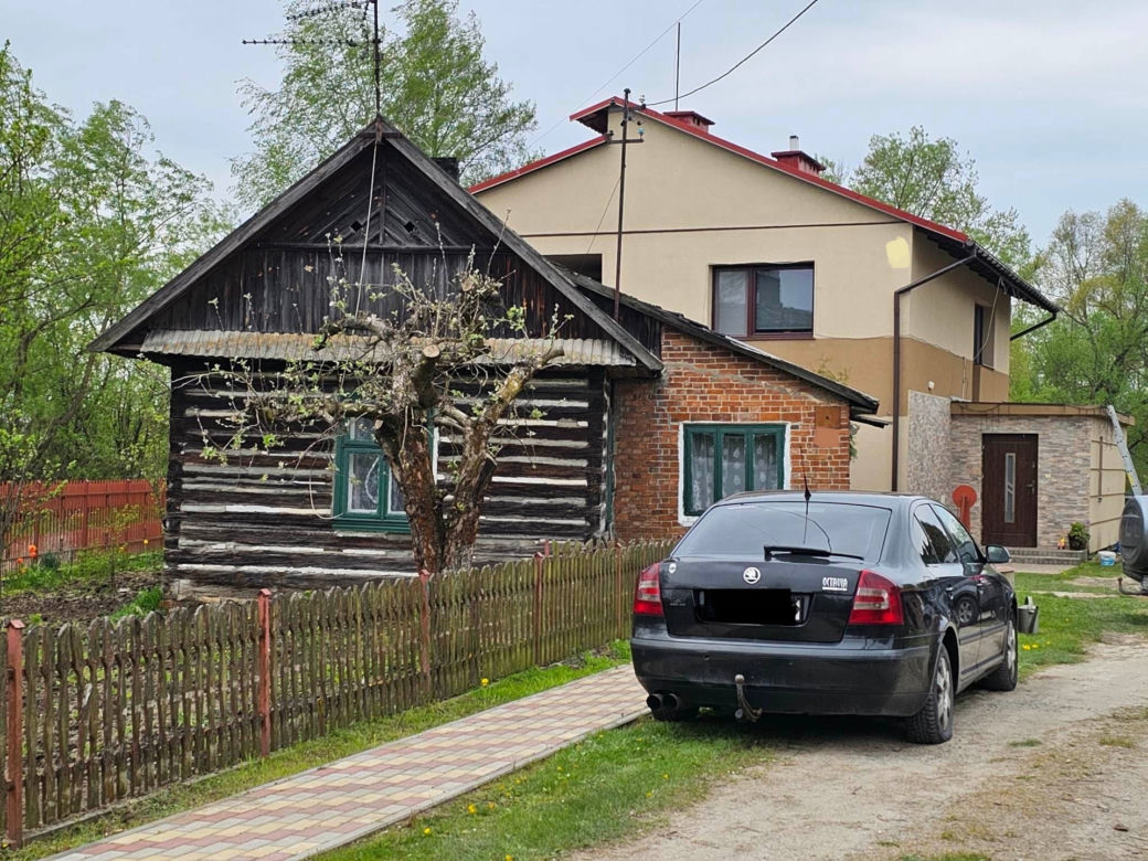 Dwie kobiety zamordowane siekierą w domu pod Stalową Wolą. Kim były ofiary?