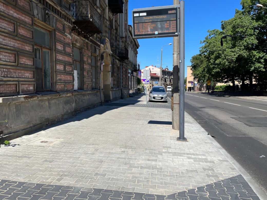 Ul. Traugutta ma nowy chodnik