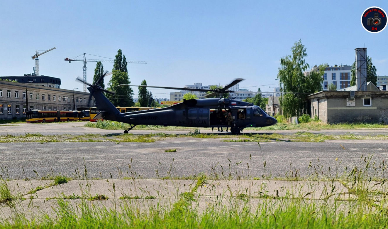 Black Hawk lądował w zajezdni na Woli 