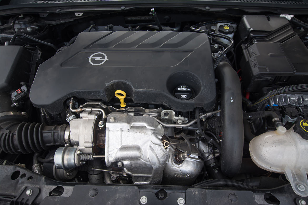 Opel Insignia GSi Sports Tourer 2.0 CDTi 210 KM AT8 AWD