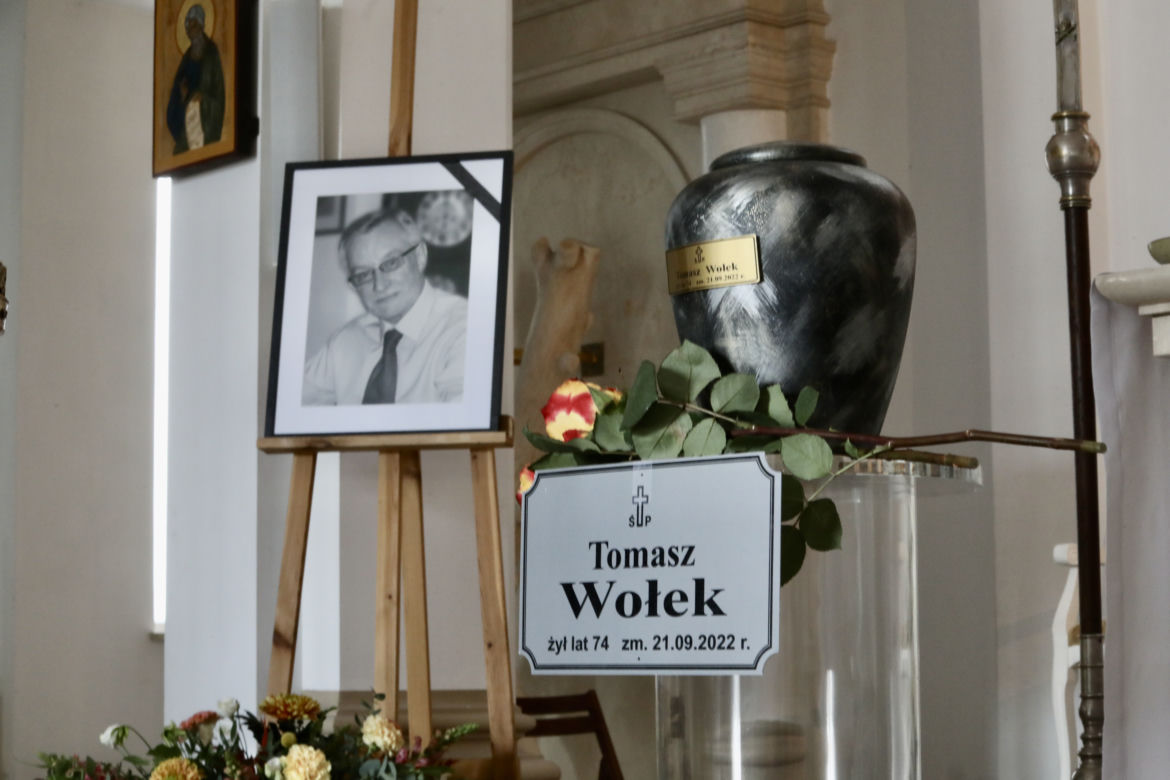 Dariusz Szpakowski na pogrzebie Tomasz Wołka