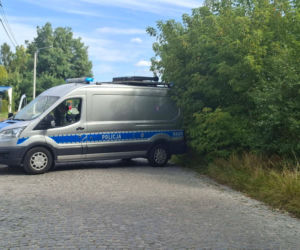 Pożar w fabryce dronów wojskowych w Skarżysku-Kamiennej. Policja bada przyczyny, ulica zablokowana