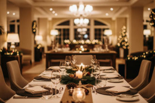 Polacy pokochali święta poza domem. Gdzie najchętniej wyjeżdżają i ile to kosztuje?