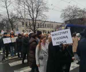Pracownicy sądów protestują we Wrocławiu
