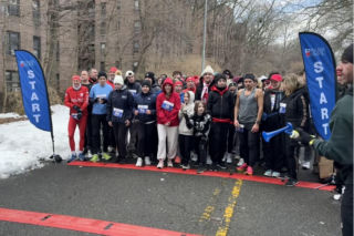 Mróz, śnieg i polskie flagi. Polonia pobiegła w Nowym Jorku dla Żołnierzy Niezłomnych