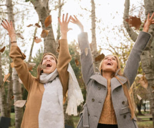 Polacy o Polakach mówią jedno, dane pokazują drugie. Czy Polska to kraj życzliwych ludzi? 