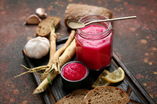 Domowa ćwikła z chrzanem – ten prosty przepis bije sklepową na głowę