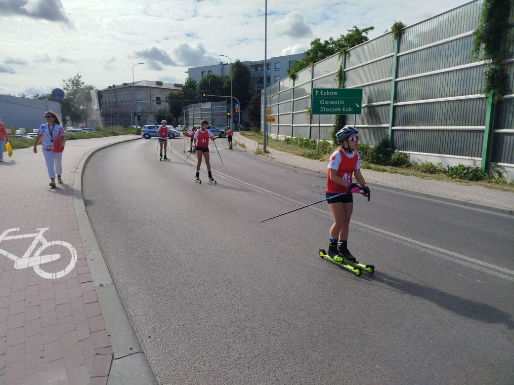 Zawody o Puchar Polski na nartorolkach Marwe Cup 2025 zostały zainaugurowane w Siedlcach