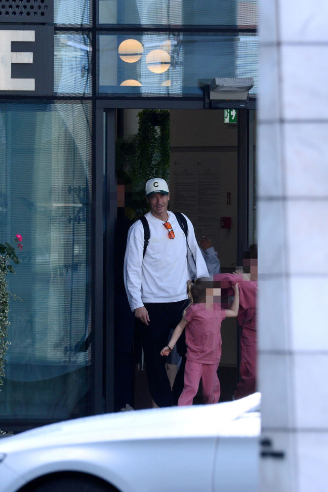 Robert Lewandowski z córkami przyjechał do Warszawy