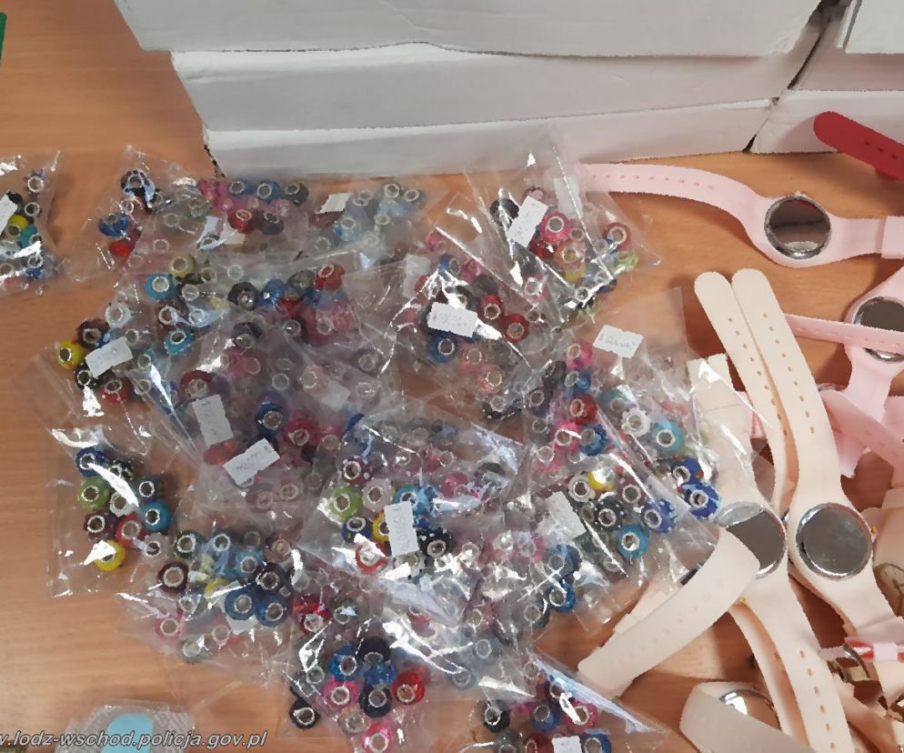 Rzgów: Nalot na stoisko z biżuterią. Na jaw wyszło oszustwo na setki tysięcy złotych! 