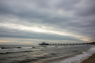 Chłodny piątek w Sopocie. Czy ten weekend zaskoczy nas pogodowym dramatem?