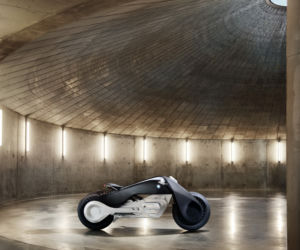 BMW Vision Next Concept 100 – bez kasku, bez upadków