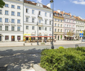 Warszawa dawniej i dziś. Krakowskie Przedmieście 55. Przed wojną ten gmach zachwycał przepychem, dziś jest tylko cieniem dawnej chwały