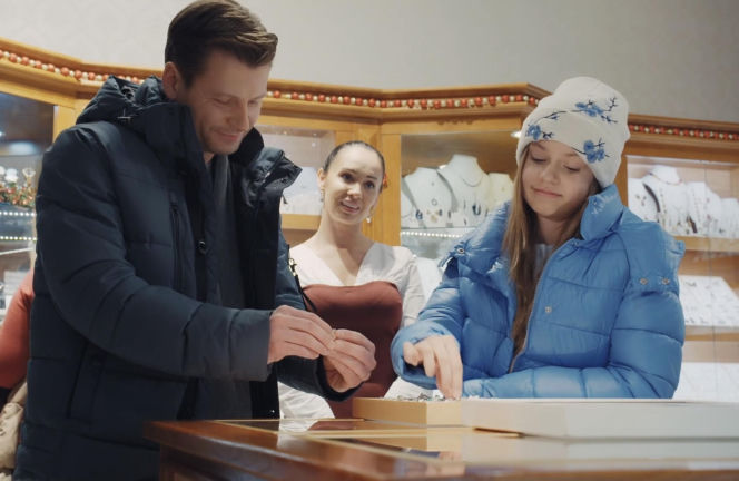 M jak miłość. Adam Karski (Patryk Szwichtenberg), Hania (Wiktoria Basik)