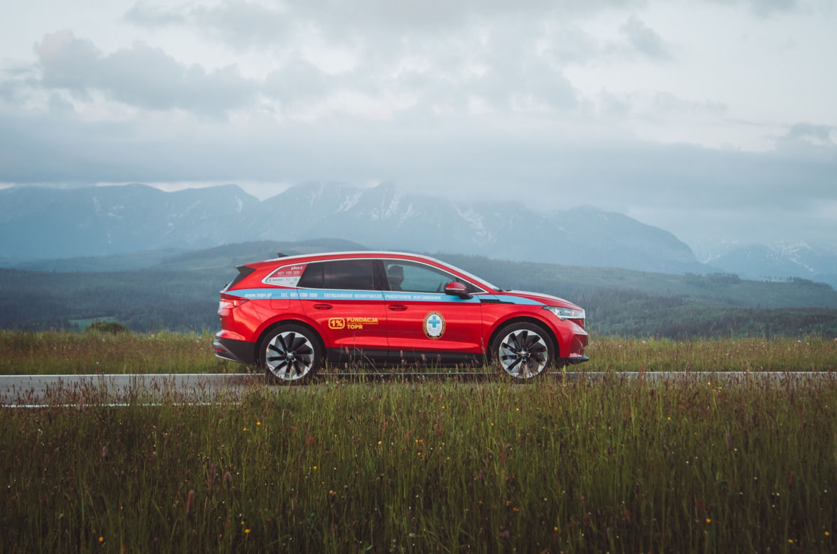Elektryczna Skoda Enyaq iV w służbie TOPR