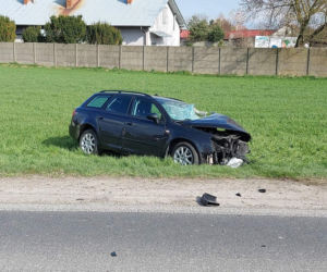 Zablokowana droga krajowa nr 9. TIR zderzył się z autem osobowym
