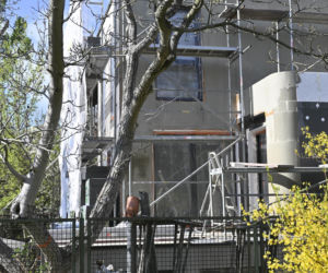 Niekończący się remont sąsiadów Kaczyńskiego