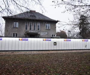 Gigantyczny paczkomat zniknie z Biskupina