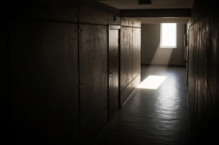 Makabryczne zabójstwo w Wołominie. Co wydarzyło się za zamkniętymi drzwiami?