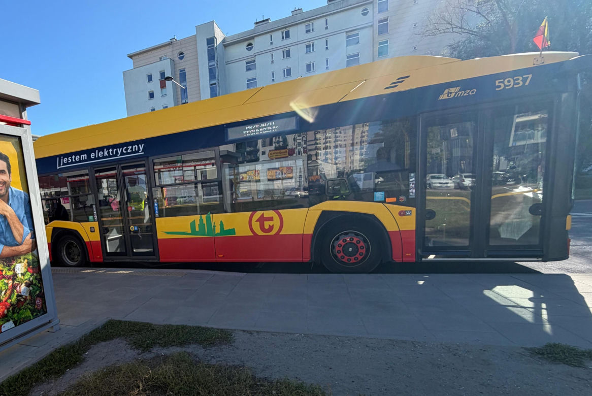 Pasażerowie jechali autobusem z martwym mężczyzną