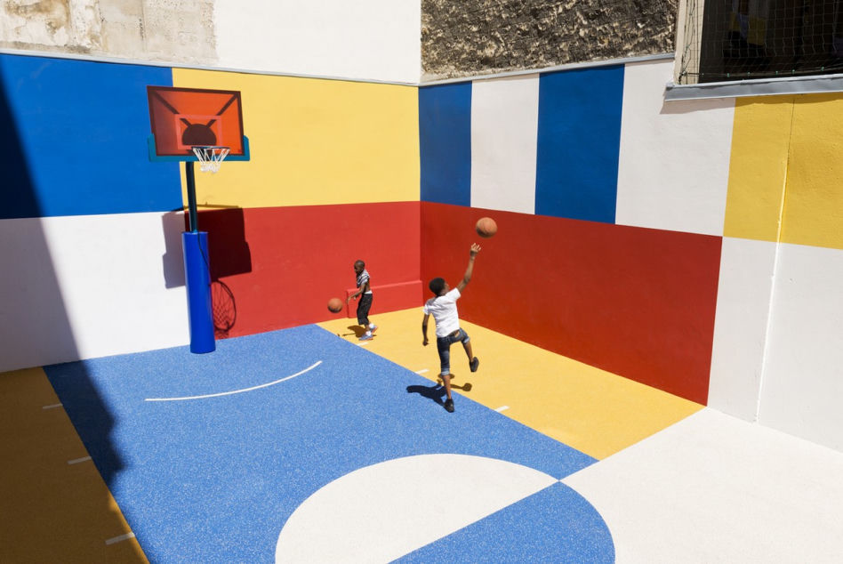 Pigalle Court projektu Ill Studio