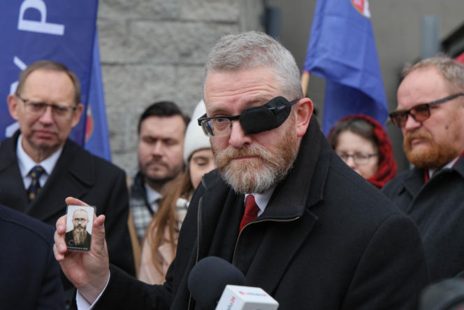 Grzegorz Braun po rozprawie