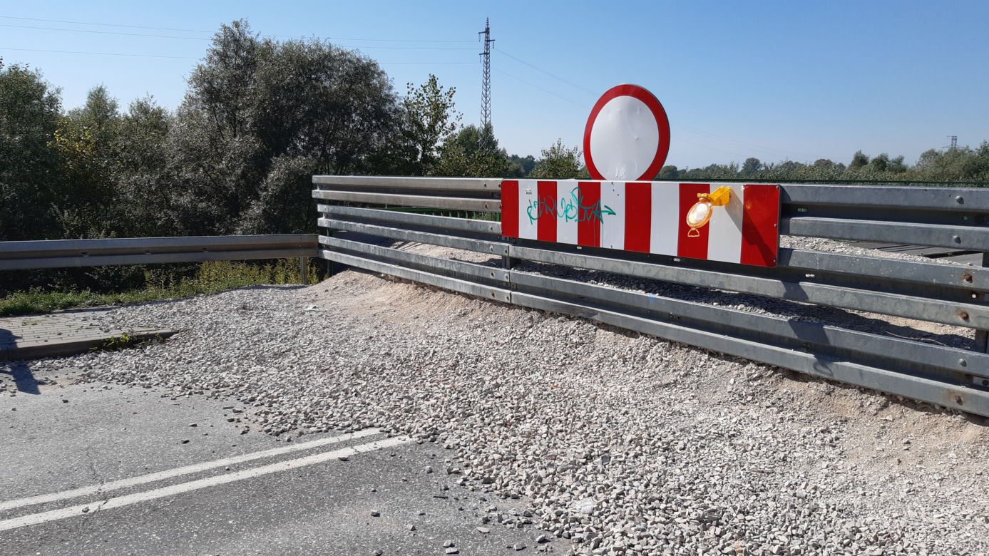 Elementy mostu w Ostrowie trafią na złom