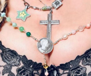 63-letnia Madonna pobita? Gwiazda opublikowała szokujące zdjęcia!