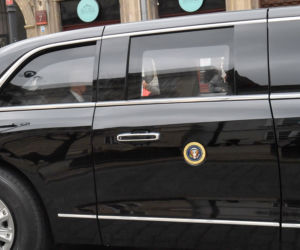 Joe Biden w Warszawie. Przejazd bestii prezydenta USA ulicami Warszawy