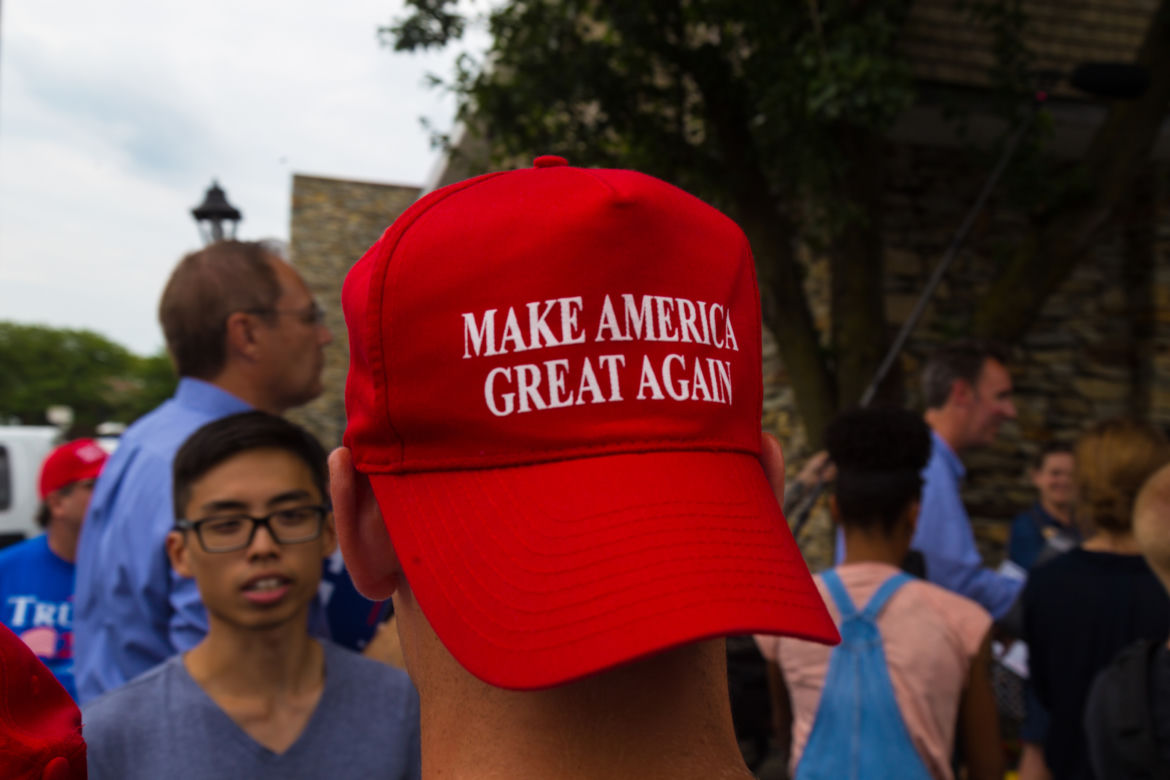 Można wyrzucać z barów fanów Trumpa