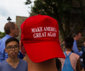 Można wyrzucać z barów fanów Trumpa