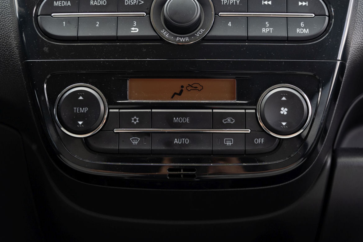Mitsubishi Space Star 1.2 MIVEC CVT Insport (2020)