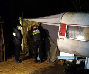 Życie ich nie oszczędziło, zima jest dla nich ogromnym zagrożeniem. Nie bądź obojętny!