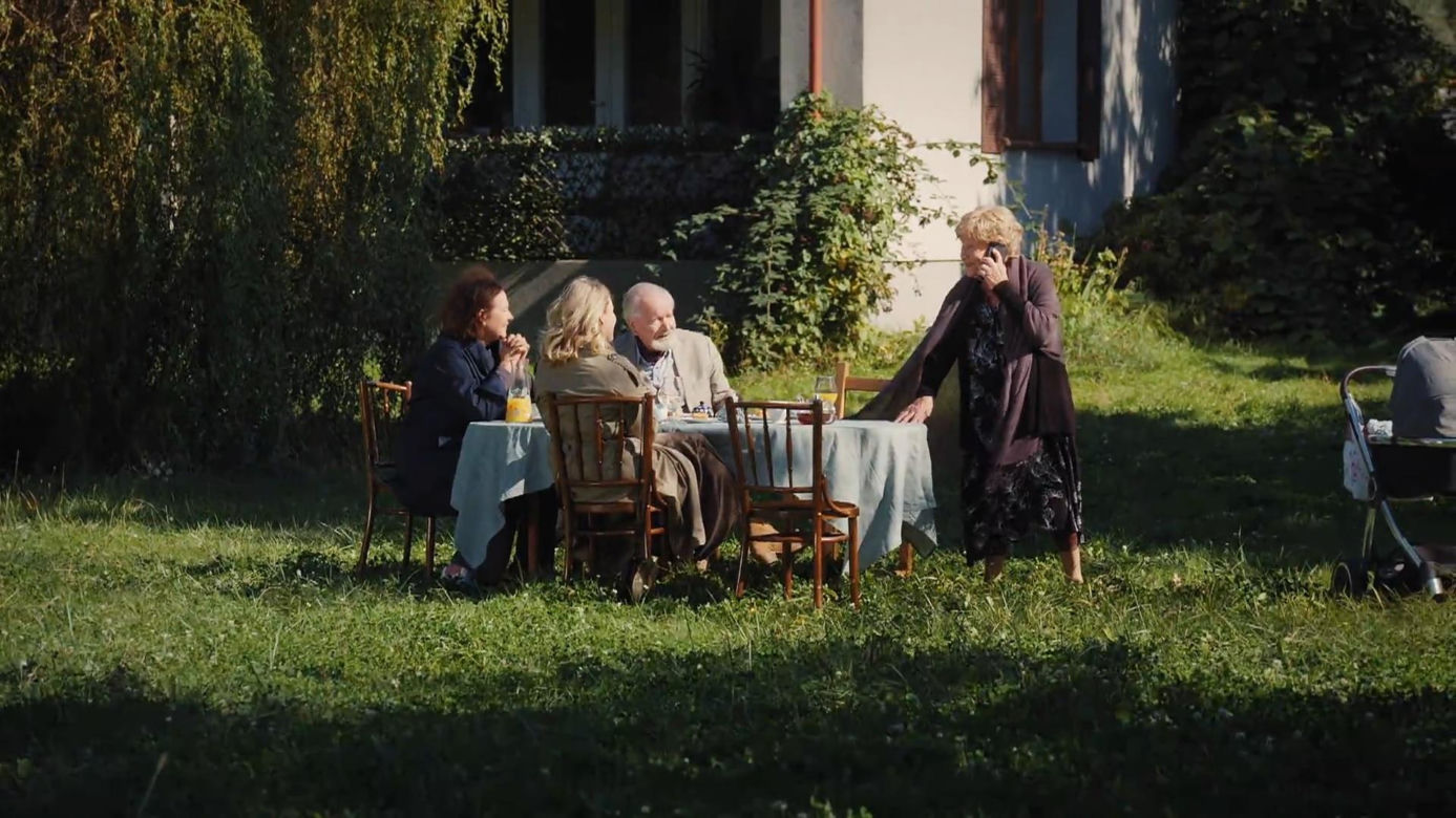 M jak miłość odc. 1910. Karol Kosowski (Stanisław Brejdygant), Judyta (Paulina Chruściel), Marysia (Małgorzata Pieńkowska), Barbara (Teresa Lipowska)