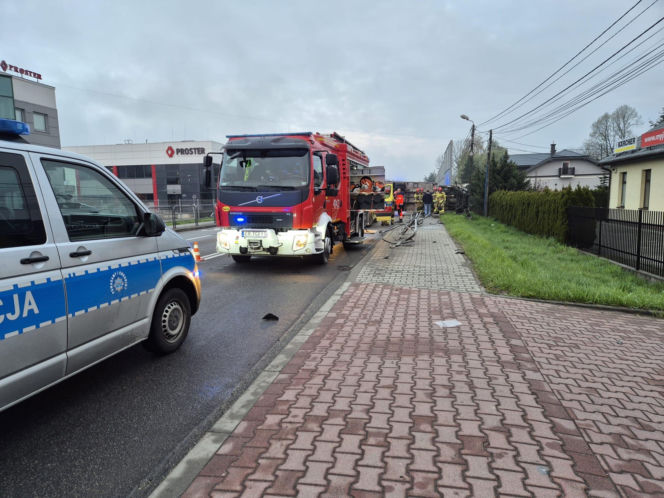 Przewrócona ciężarówka blokuje ruch na DK94 pod Brzeskiem