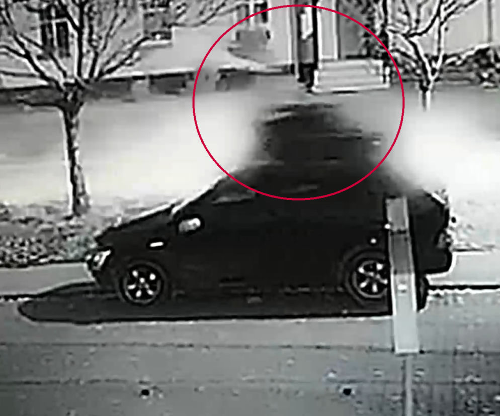 Susz. Wjechał w pieszego na przejściu. Mężczyznę odrzuciło kilka metrów dalej [NAGRANIE]