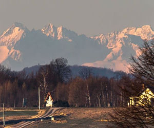 To nie fotomontaż! To Tatry widziane z Podkarpacia!