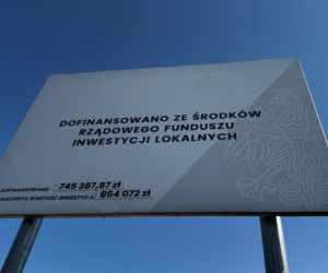 Rolnik sprzedał ziemię deweloperowi. Powstaną bloki. Mieszkańcy protestują