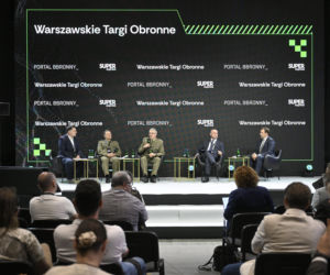 Warszawskie Targi Obronne. Scena Biała Rozmowa kontrolowana? Łączność cywilna i wojskowa a zagrożenia hybrydowe