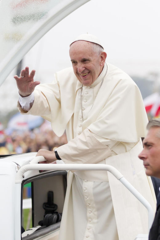 W Krakowie papież Franciszek podróżował tramwajem. Bydgoska Pesa jeździ do dziś 