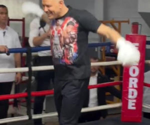 Karol Nawrocki podczas treningu u Manny'ego Pacquiao