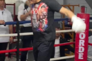 Karol Nawrocki podczas treningu u Manny'ego Pacquiao