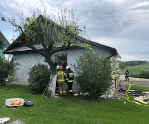 Tragiczny pożar w Ptaszkowej. Starsza kobieta została uwięziona w płonącym domu