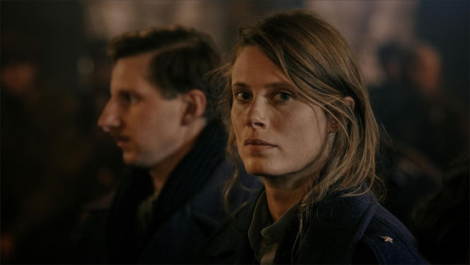 W roli głównej Jakub Gierszał, w obsadzie m.in. Aidan Gillen, Paul Freeman, Julia Pietrucha, Wojciech Mecwaldowski, Anna Próchniak, Mateusz Kościukiewicz, Antoni Pawlicki oraz Tomasz Kot.