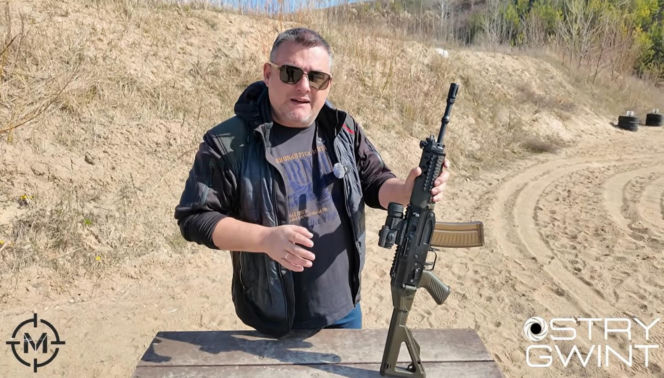 Karabin SIG 553 - niezawodność Kałasznikowa w szwajcarskim wydaniu